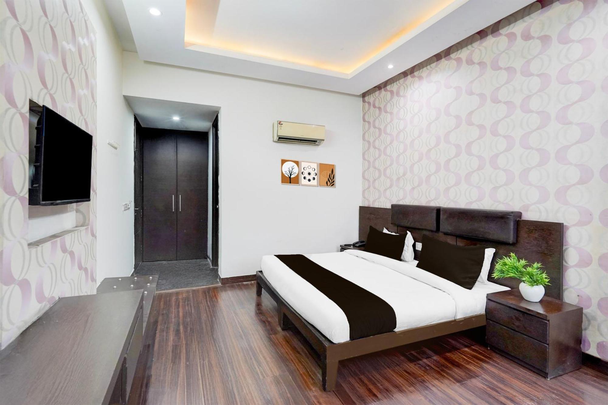 Super Townhouse Sector 51 Noida Near Metro Station酒店 外观 照片