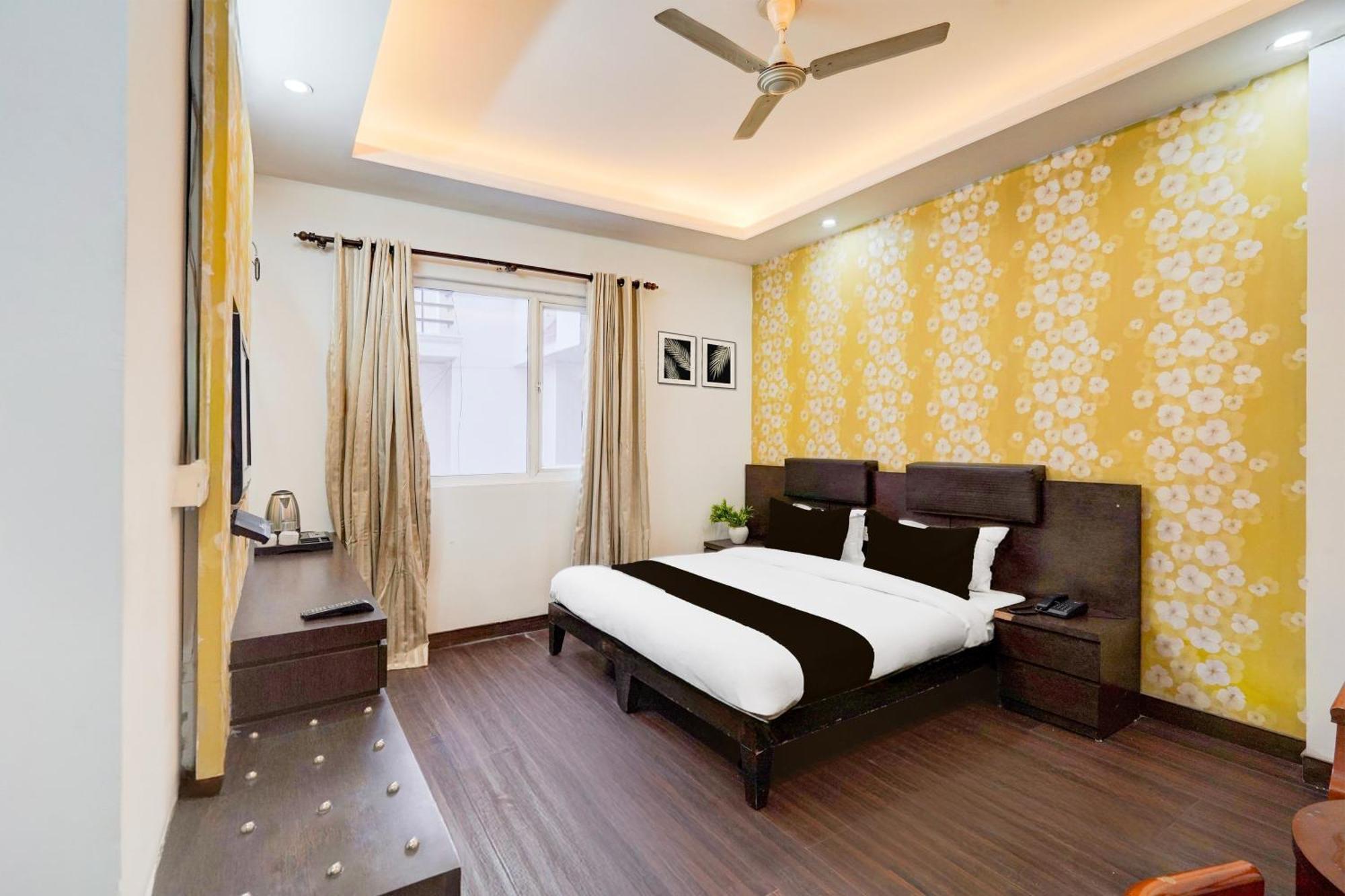 Super Townhouse Sector 51 Noida Near Metro Station酒店 外观 照片