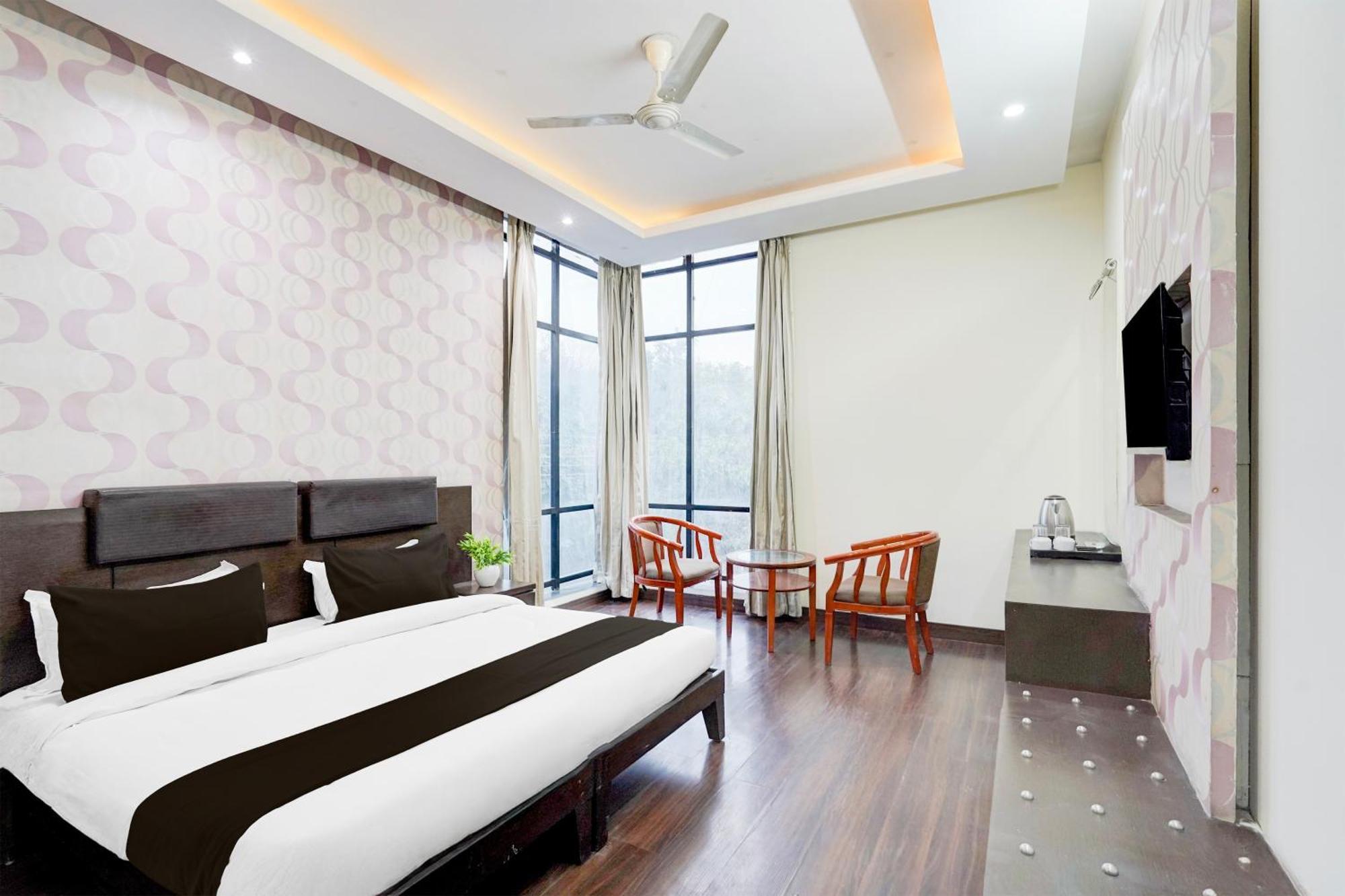 Super Townhouse Sector 51 Noida Near Metro Station酒店 外观 照片