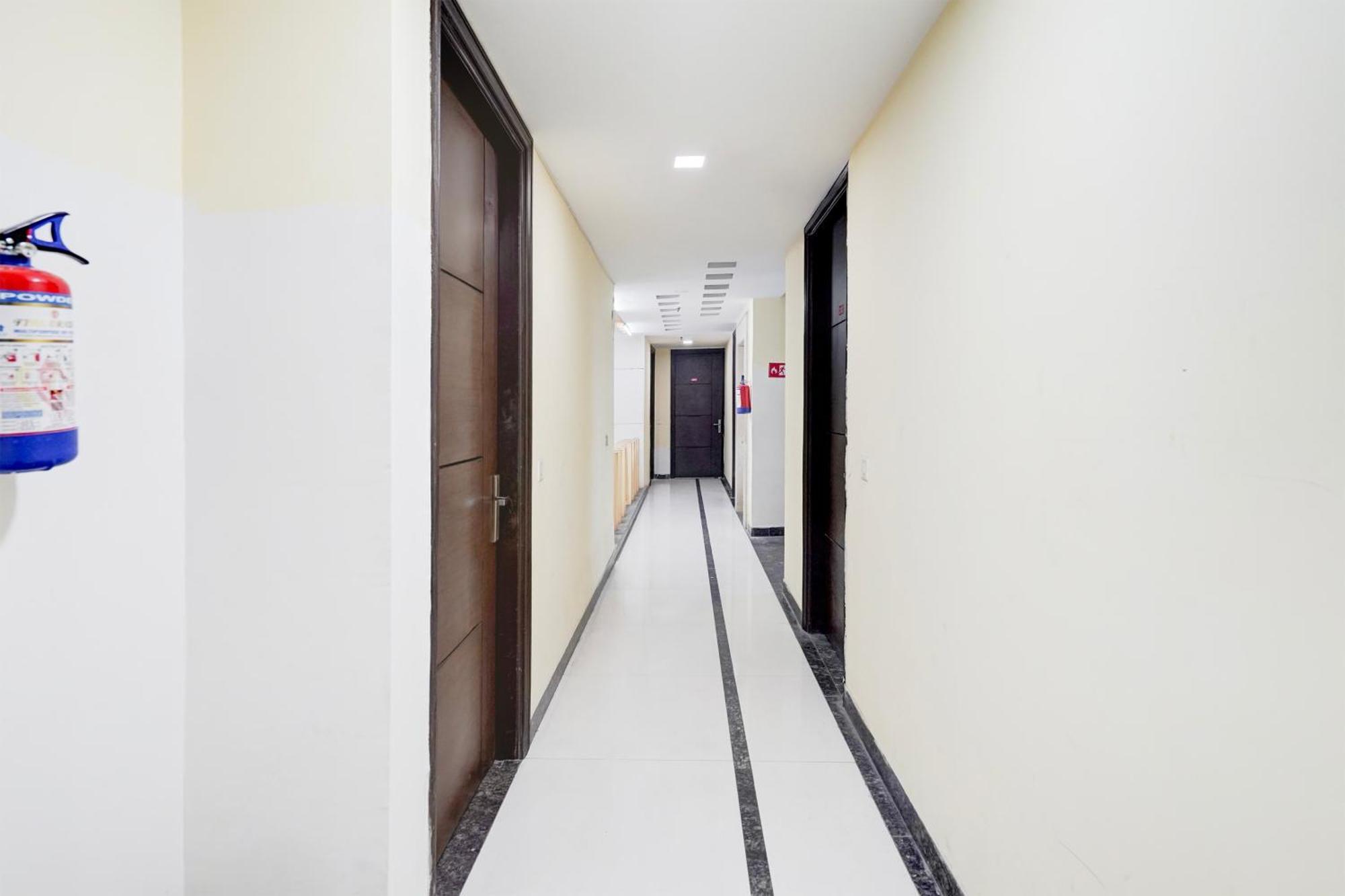 Super Townhouse Sector 51 Noida Near Metro Station酒店 外观 照片