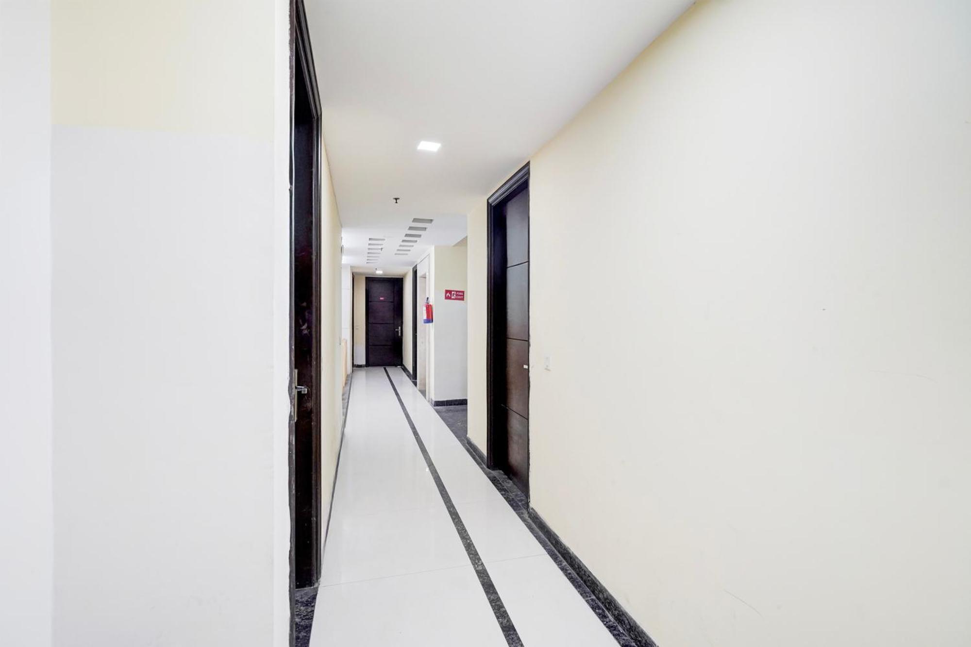 Super Townhouse Sector 51 Noida Near Metro Station酒店 外观 照片